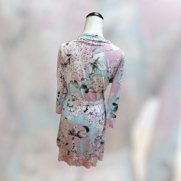 Peter Alexander Soft Dressing Gown Size XS Floral NEW - Picture 2 of 2